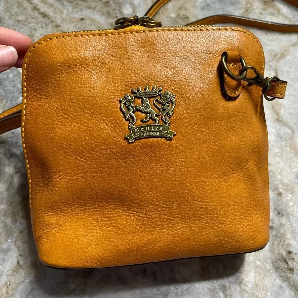 Pratesi Firenze Volterra Genuine Leather Handbag in Cognac